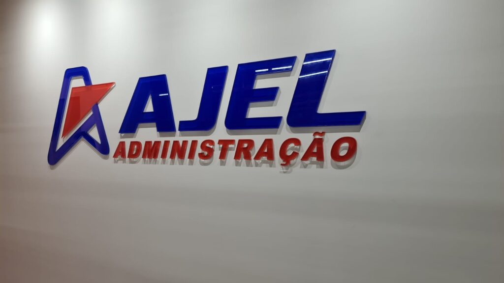 Letras Caixa - trabalho 4